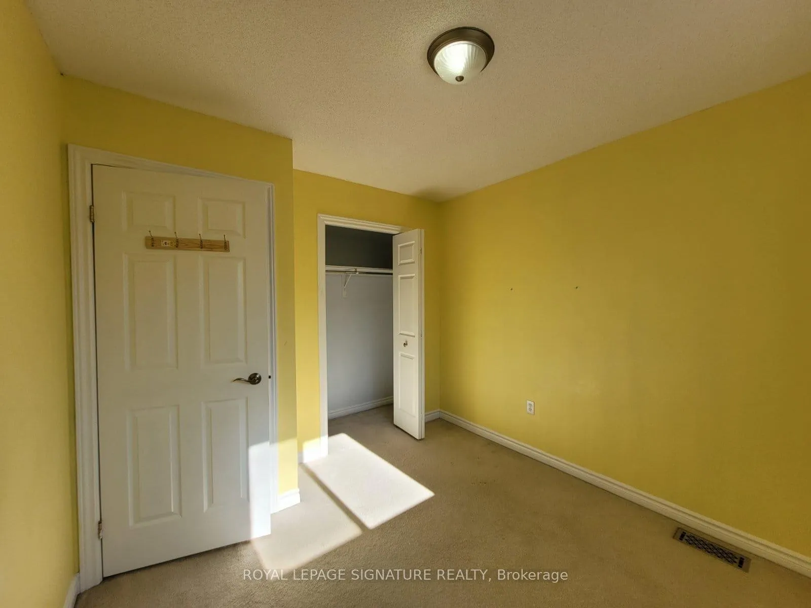 Photo 13 of Unit 16, 39 Pinewoods Drive, Hamilton, Stoney Creek Mountain — HOMEH