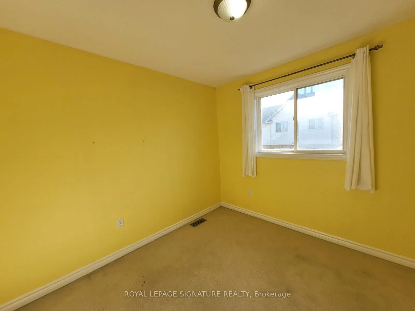 Photo 14 of Unit 16, 39 Pinewoods Drive, Hamilton, Stoney Creek Mountain — HOMEH