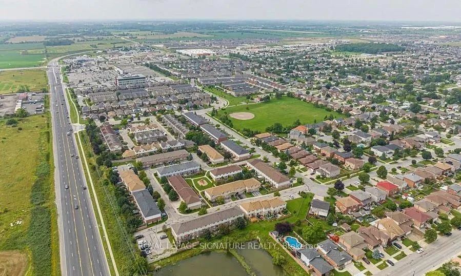 Photo 18 of Unit 16, 39 Pinewoods Drive, Hamilton, Stoney Creek Mountain — HOMEH