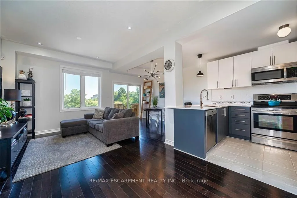 Photo 7 of 26 Madonna Drive, Hamilton, Carpenter — HOMEH