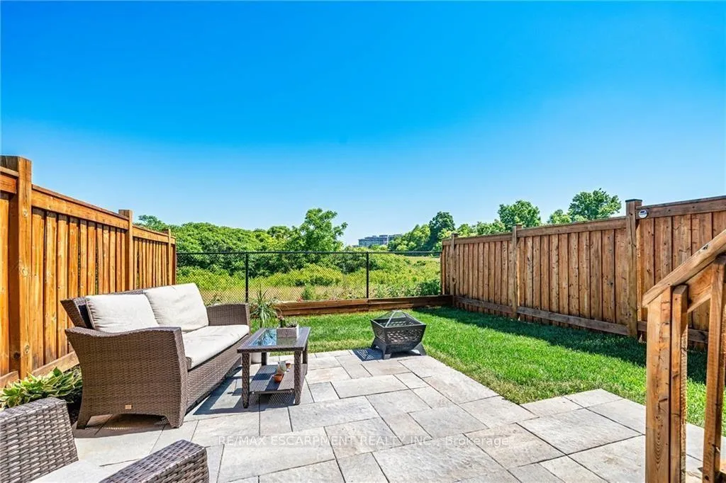 Photo 26 of 26 Madonna Drive, Hamilton, Carpenter — HOMEH