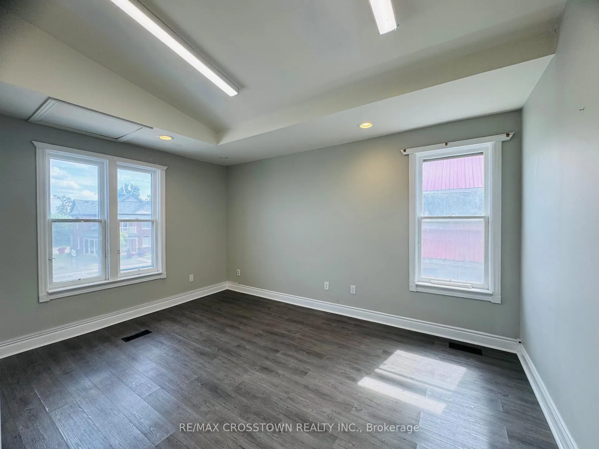 Photo 3 of Unit Upper, 178 Dunlop Street W, Barrie, Lakeshore — HOMEH