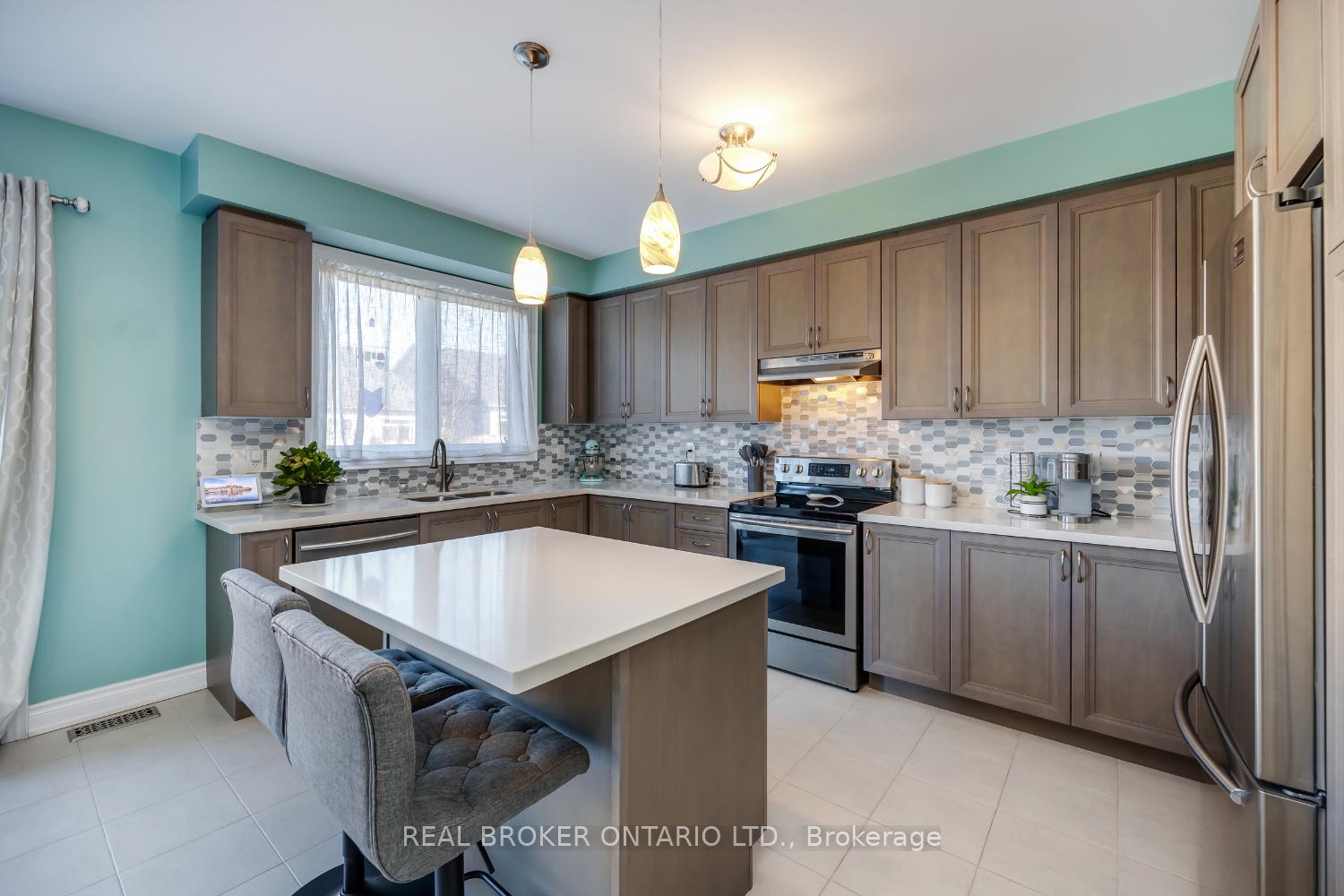 Photo 12 of 3 Melrose Drive, Cavan Monaghan, Cavan Twp — HOMEH