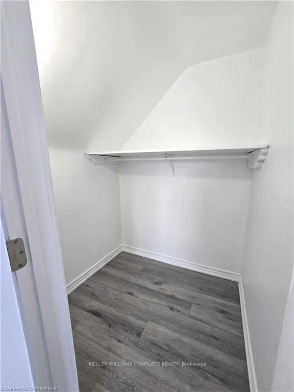Photo 7 of Unit 4, 300 Balmoral Avenue, Hamilton, Crown Point — HOMEH