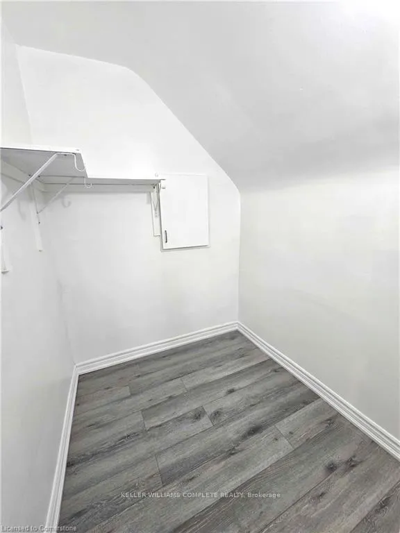 Photo 9 of Unit 4, 300 Balmoral Avenue, Hamilton, Crown Point — HOMEH