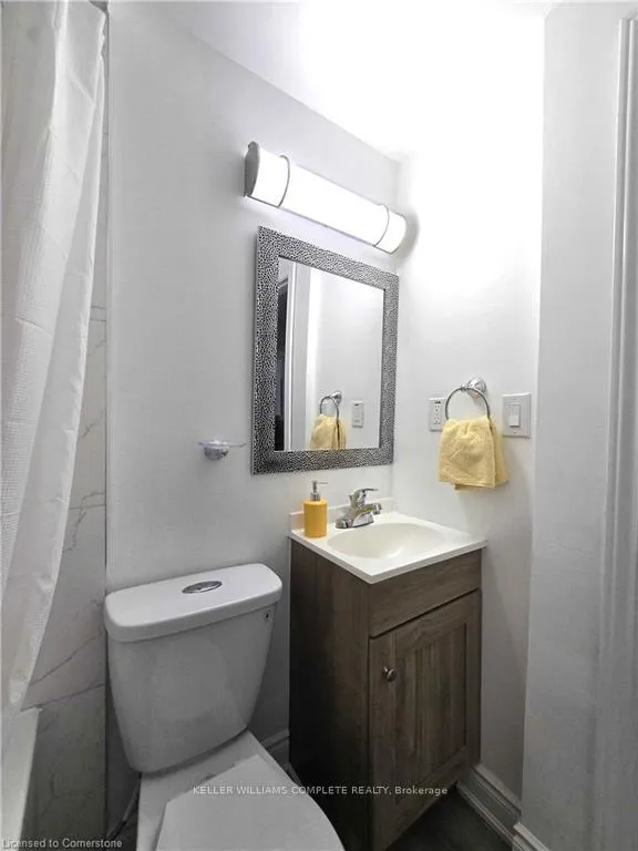Photo 8 of Unit 2, 300 Balmoral Avenue, Hamilton, Crown Point — HOMEH