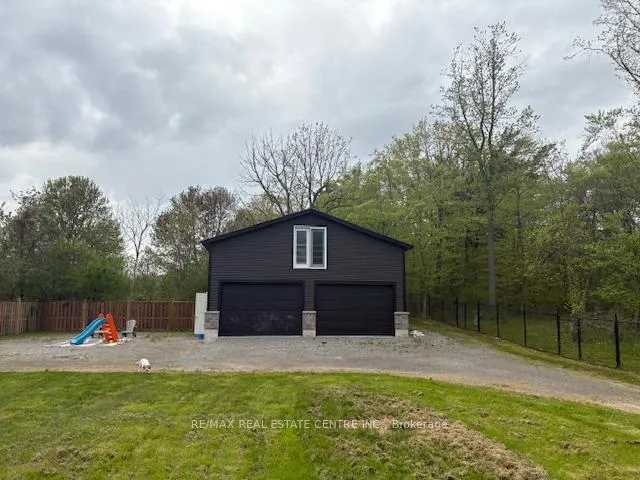 Photo 13 of 431 Second (Upper) Road E, Hamilton, Rural Stoney Creek — HOMEH