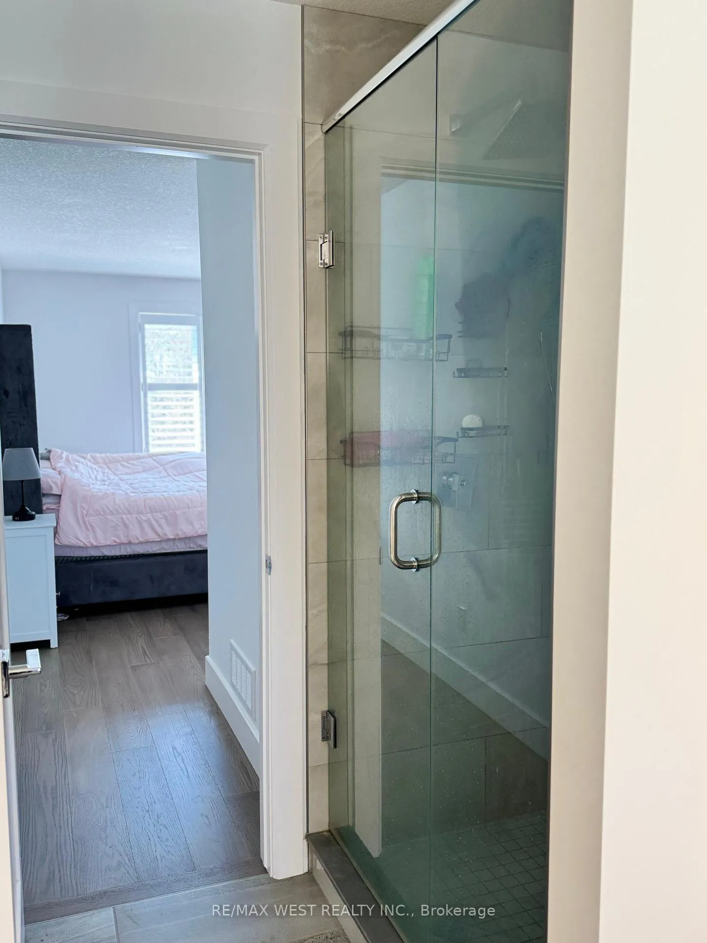 Photo 12 of 203 Merritt Crescent, North Middlesex, Parkhill — HOMEH