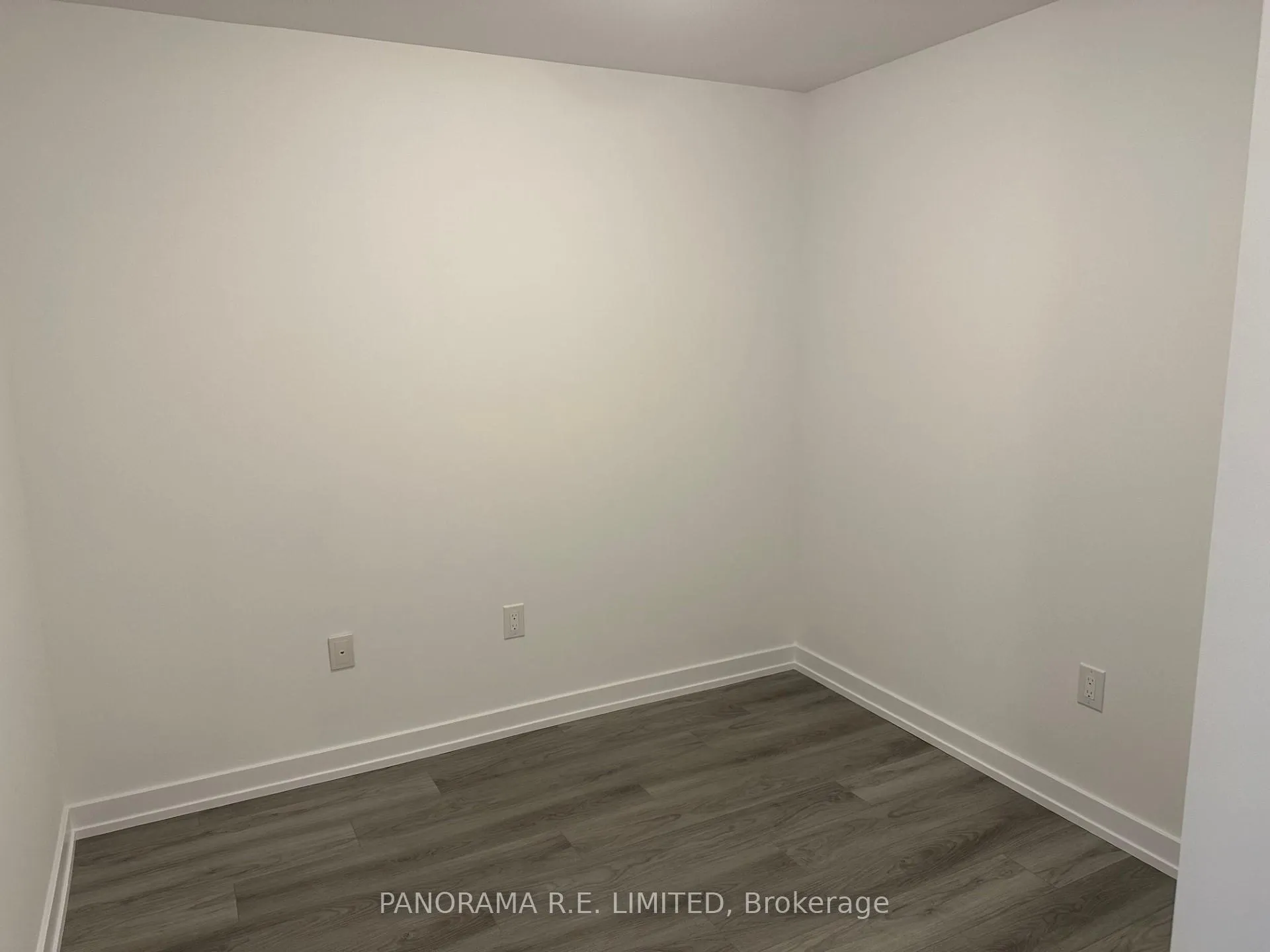 Photo 15 of Unit 813, 460 Dundas Street E, Hamilton, Waterdown — HOMEH