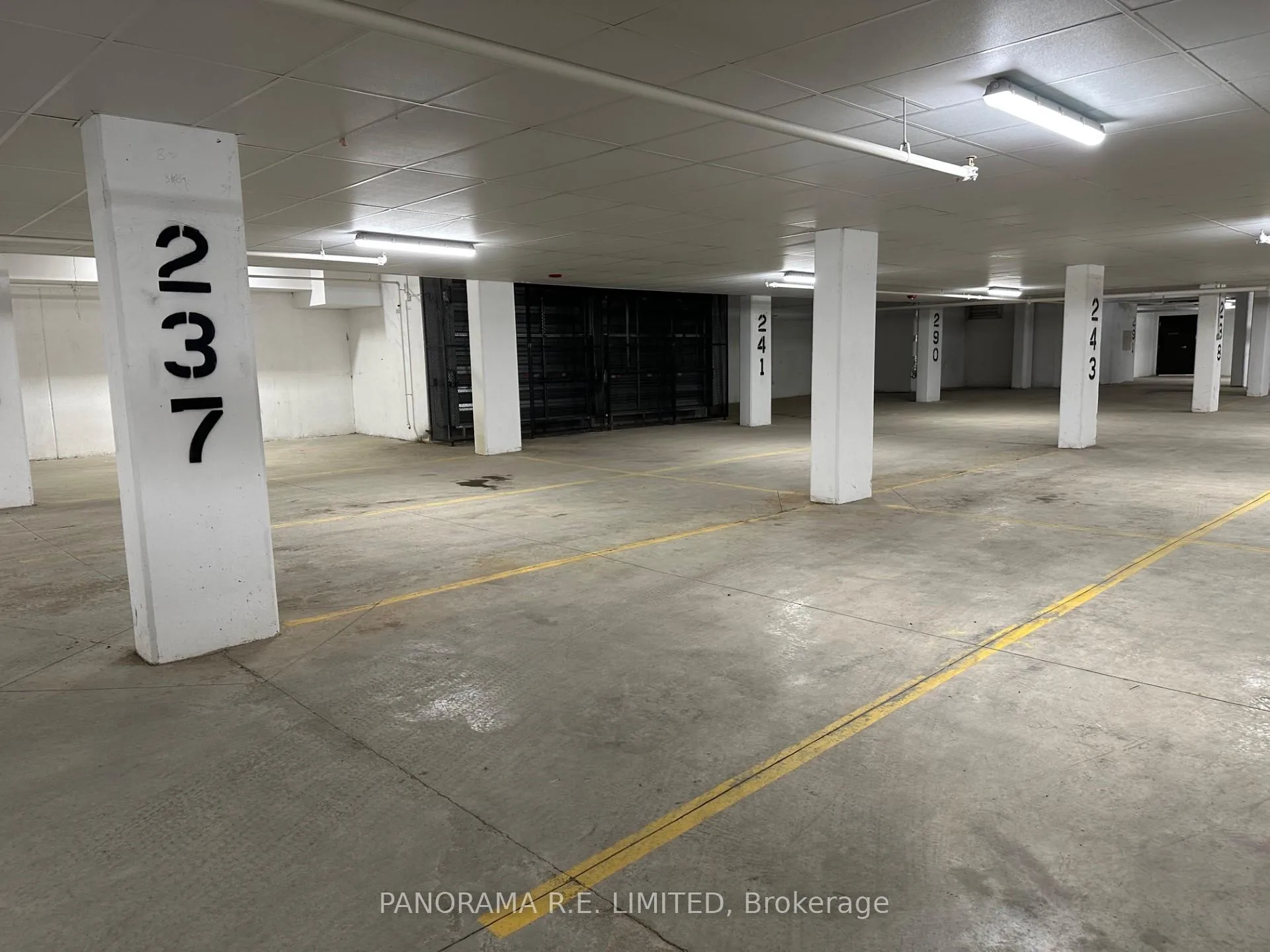 Photo 18 of Unit 813, 460 Dundas Street E, Hamilton, Waterdown — HOMEH