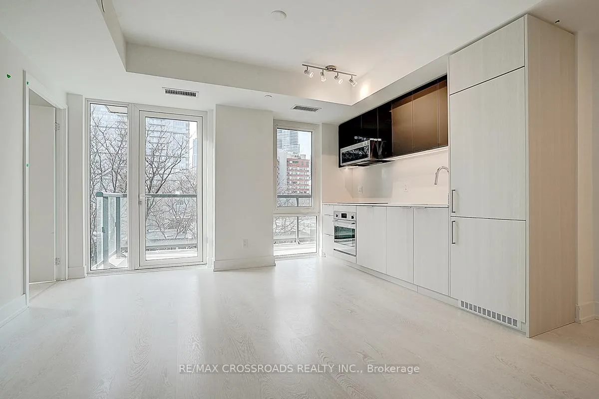 Front of Unit 520, 308 Jarvis Street