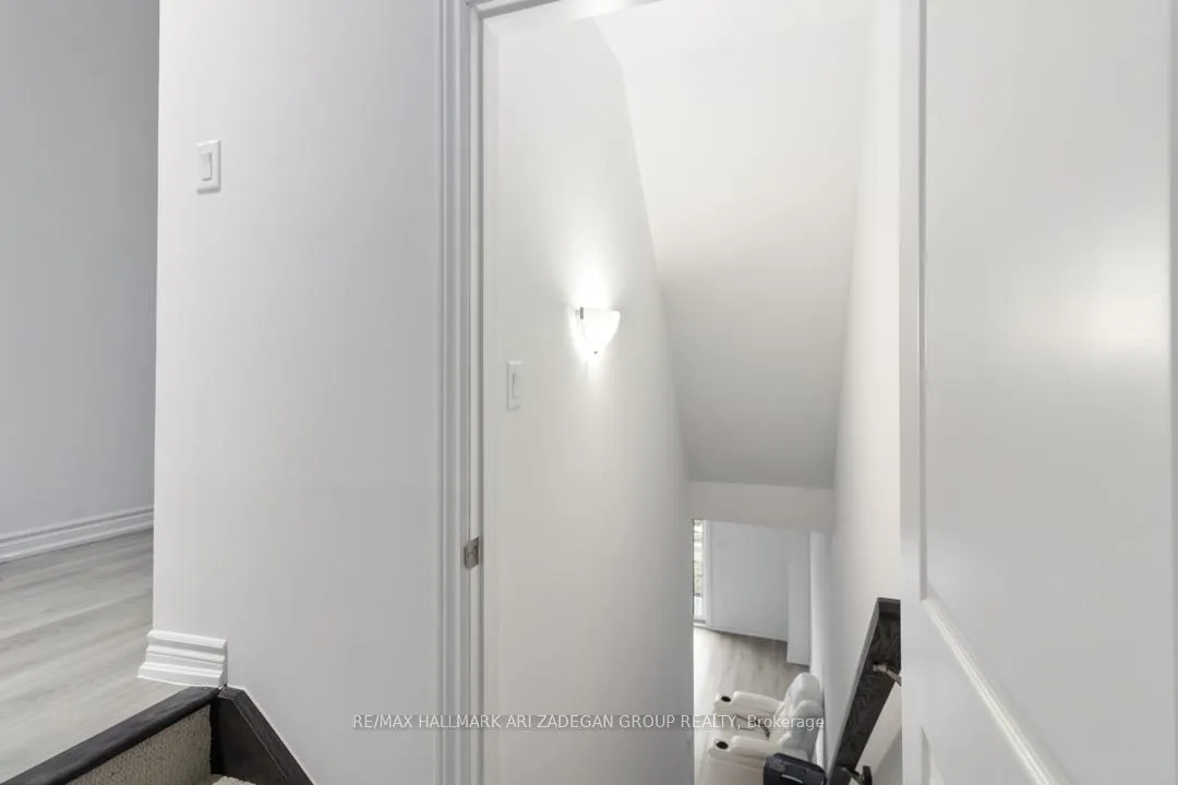 Photo 6 of Unit 37, 61 Soho Street, Hamilton, Stoney Creek Mountain — HOMEH