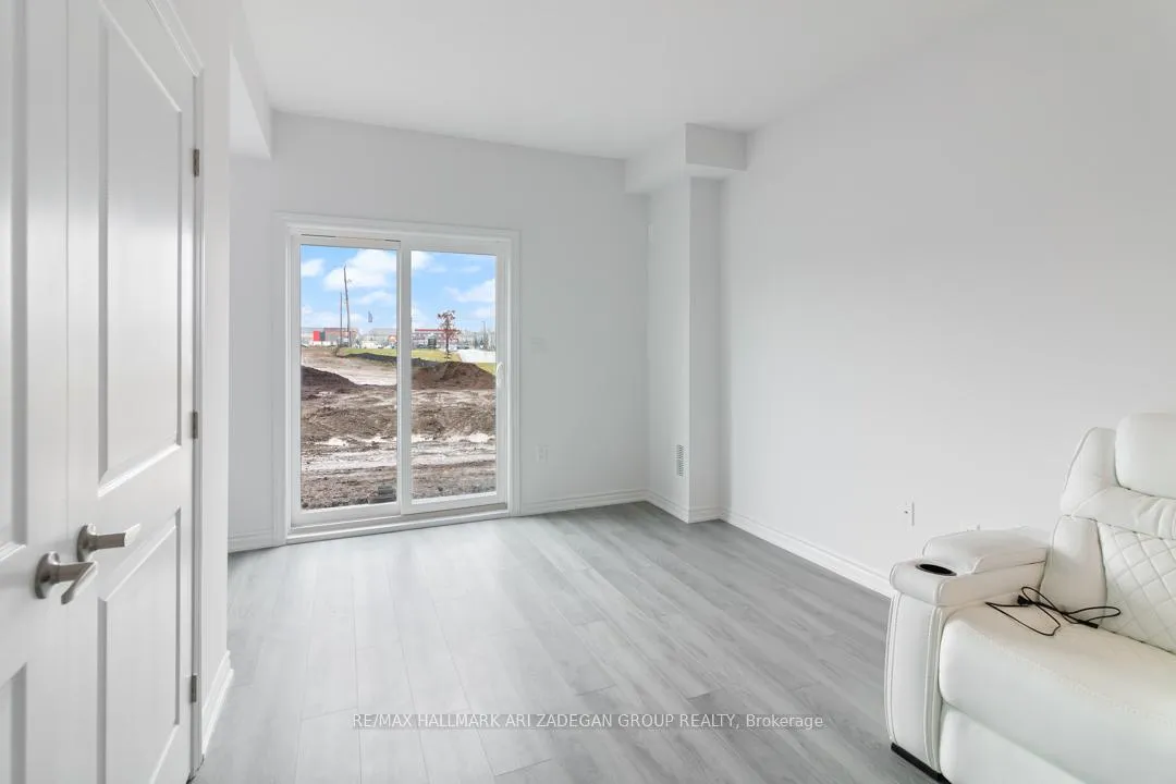 Photo 8 of Unit 37, 61 Soho Street, Hamilton, Stoney Creek Mountain — HOMEH