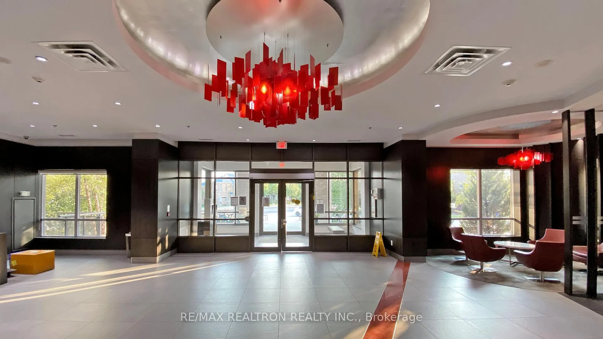 Photo 6 of Unit 628, 540 Bur Oak Ave, Markham, Berczy — HOMEH