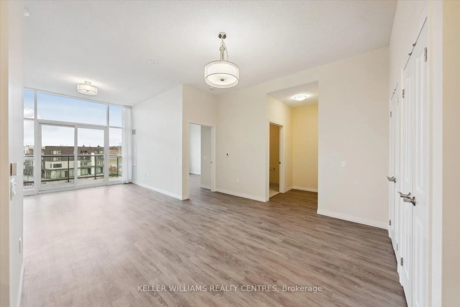 Photo 10 of Unit 702, 460 William Graham Drive, Aurora, Rural Aurora — HOMEH