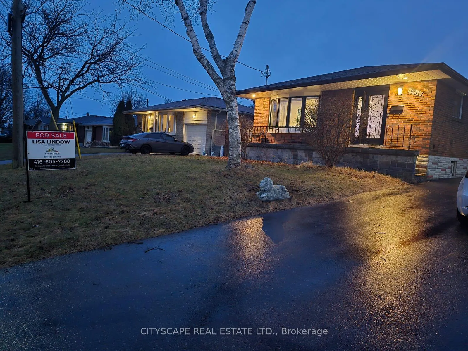 Front of 891 Curtis Crescent