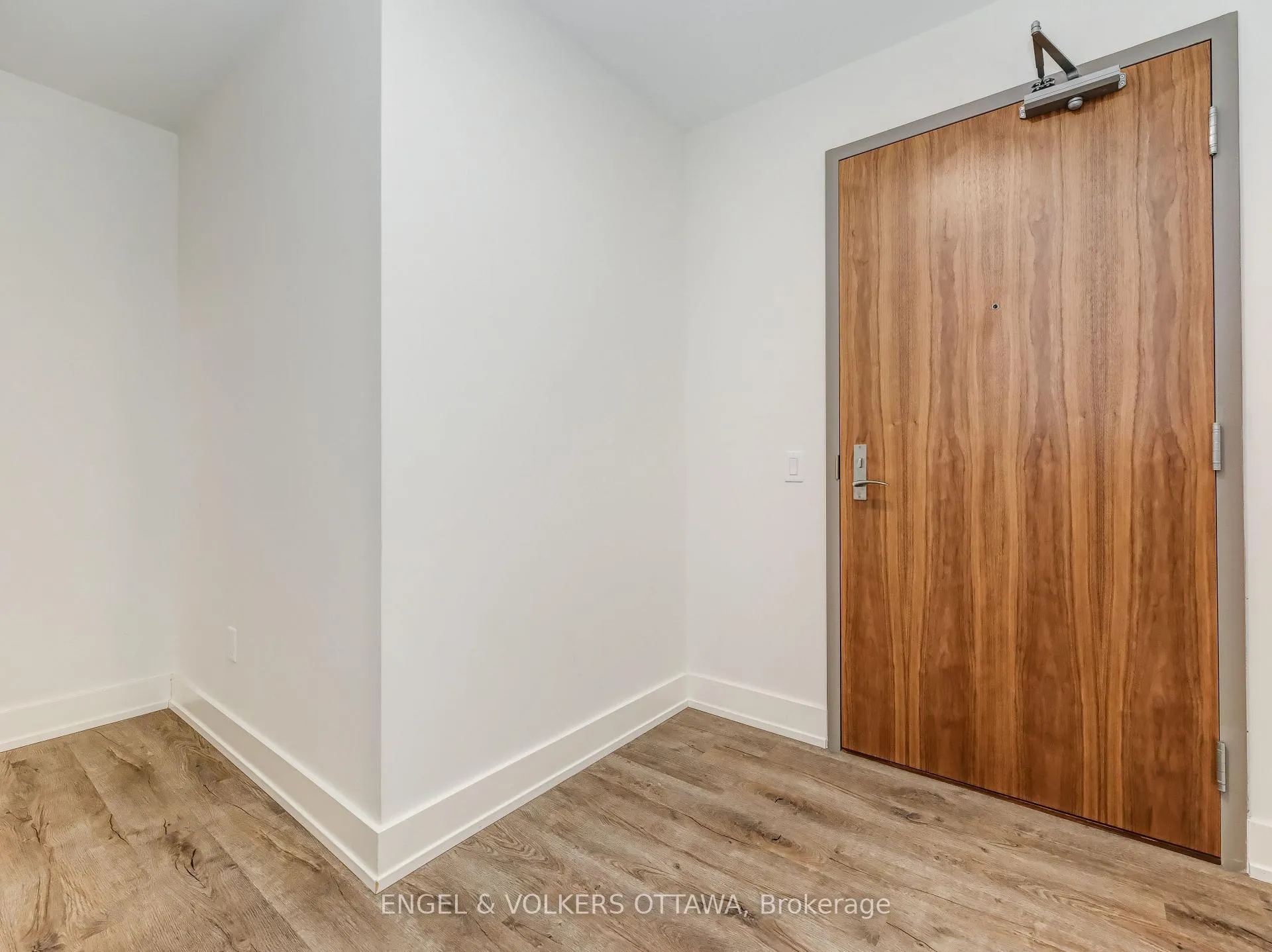 Photo 5 of Unit 204, 280 Crichton Street, Ottawa, Lindenlea — HOMEH