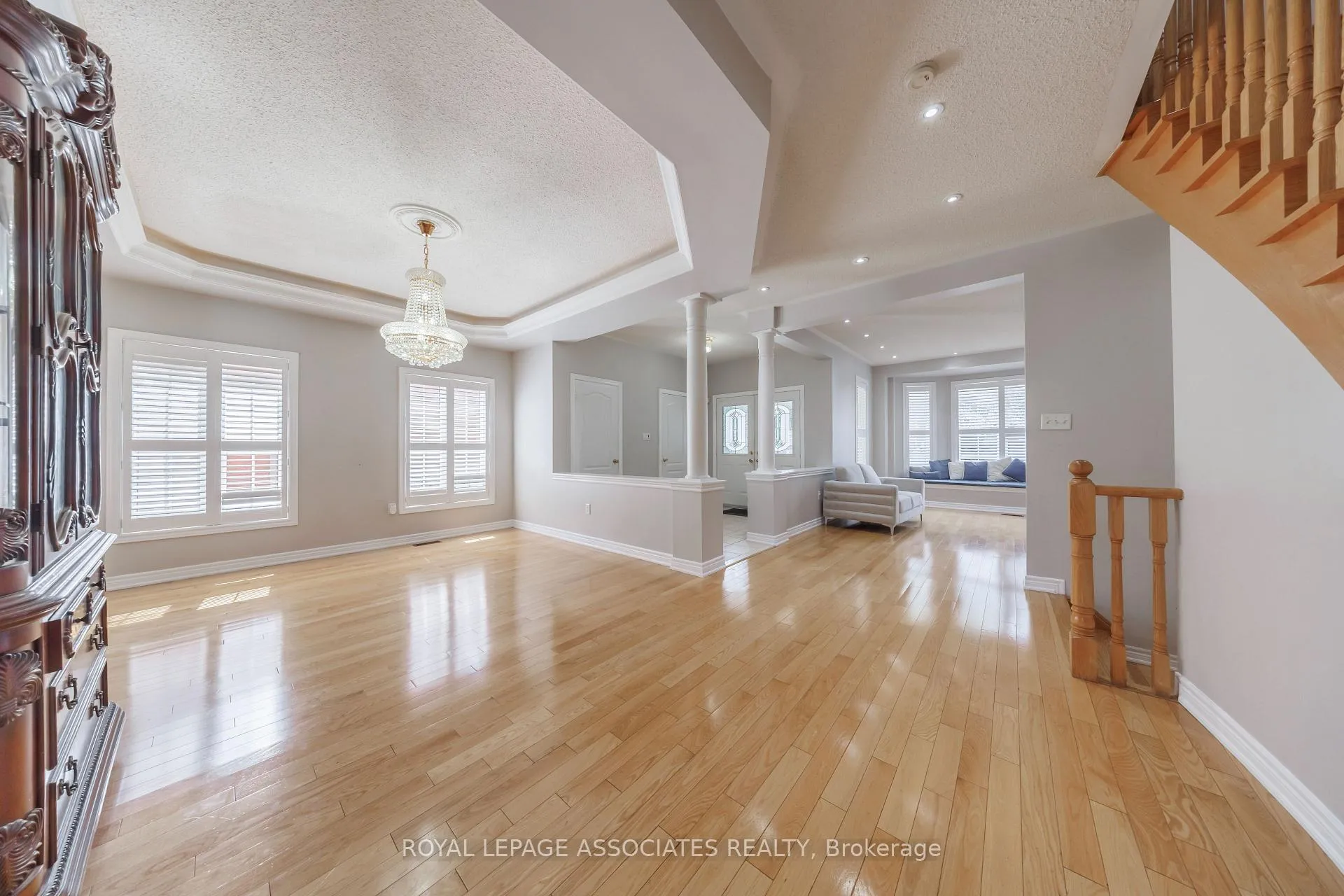 Photo 8 of 36 Goodhart Crescent, Ajax, Northwest Ajax — HOMEH