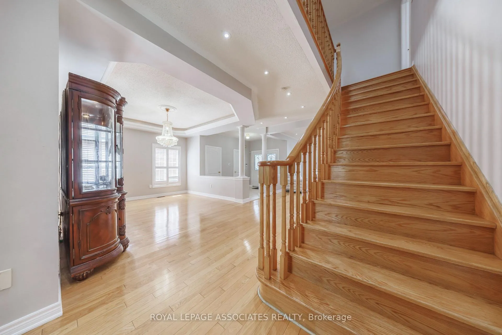 Photo 9 of 36 Goodhart Crescent, Ajax, Northwest Ajax — HOMEH