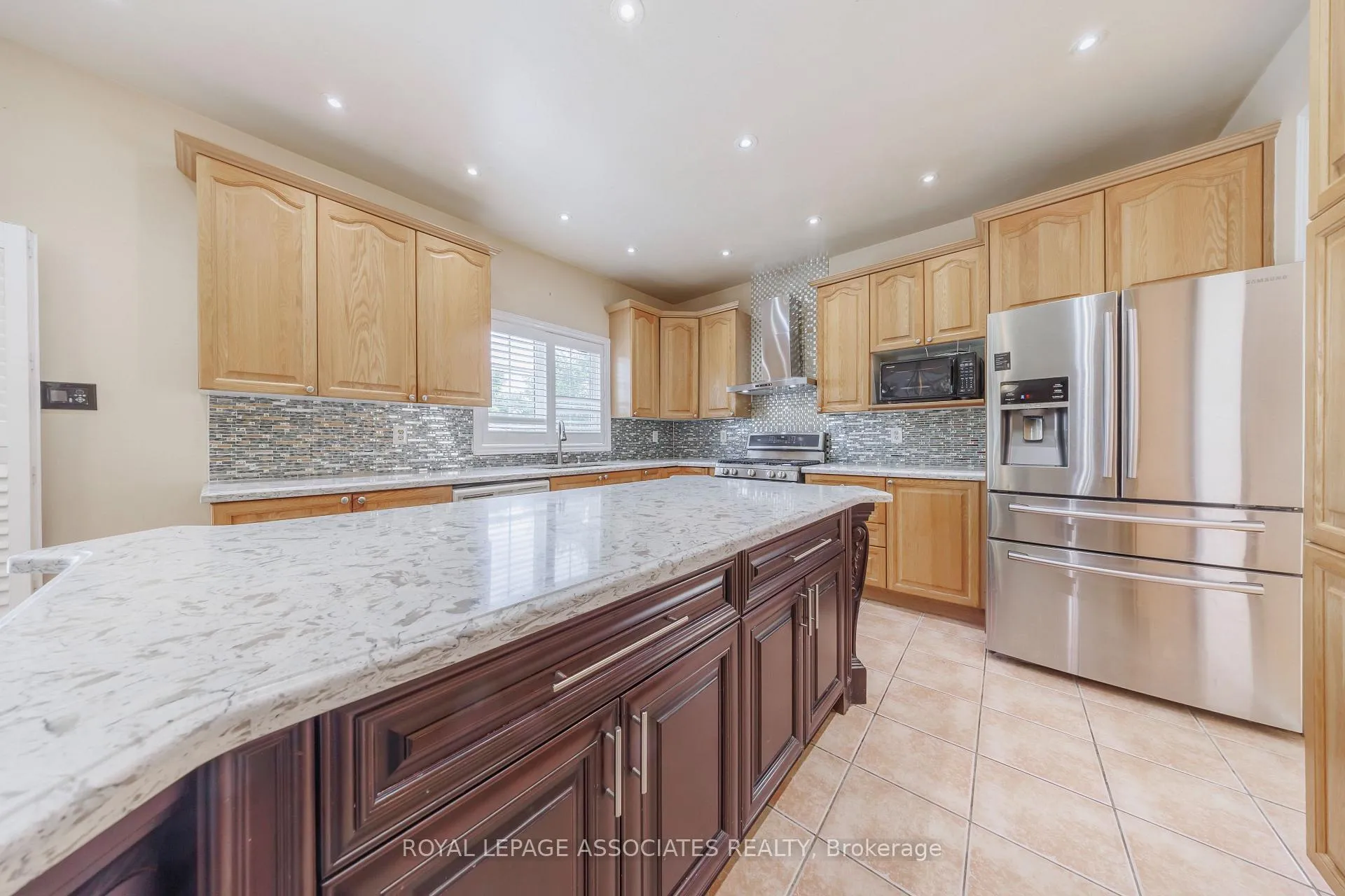 Photo 12 of 36 Goodhart Crescent, Ajax, Northwest Ajax — HOMEH