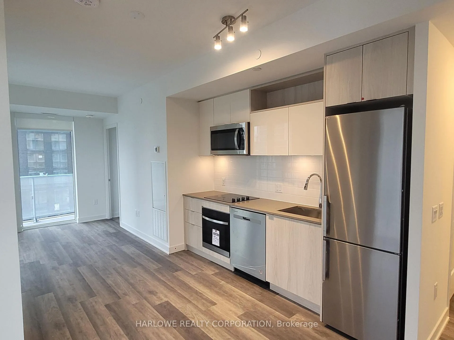 Front of Unit 2107, 100 Dalhousie Street