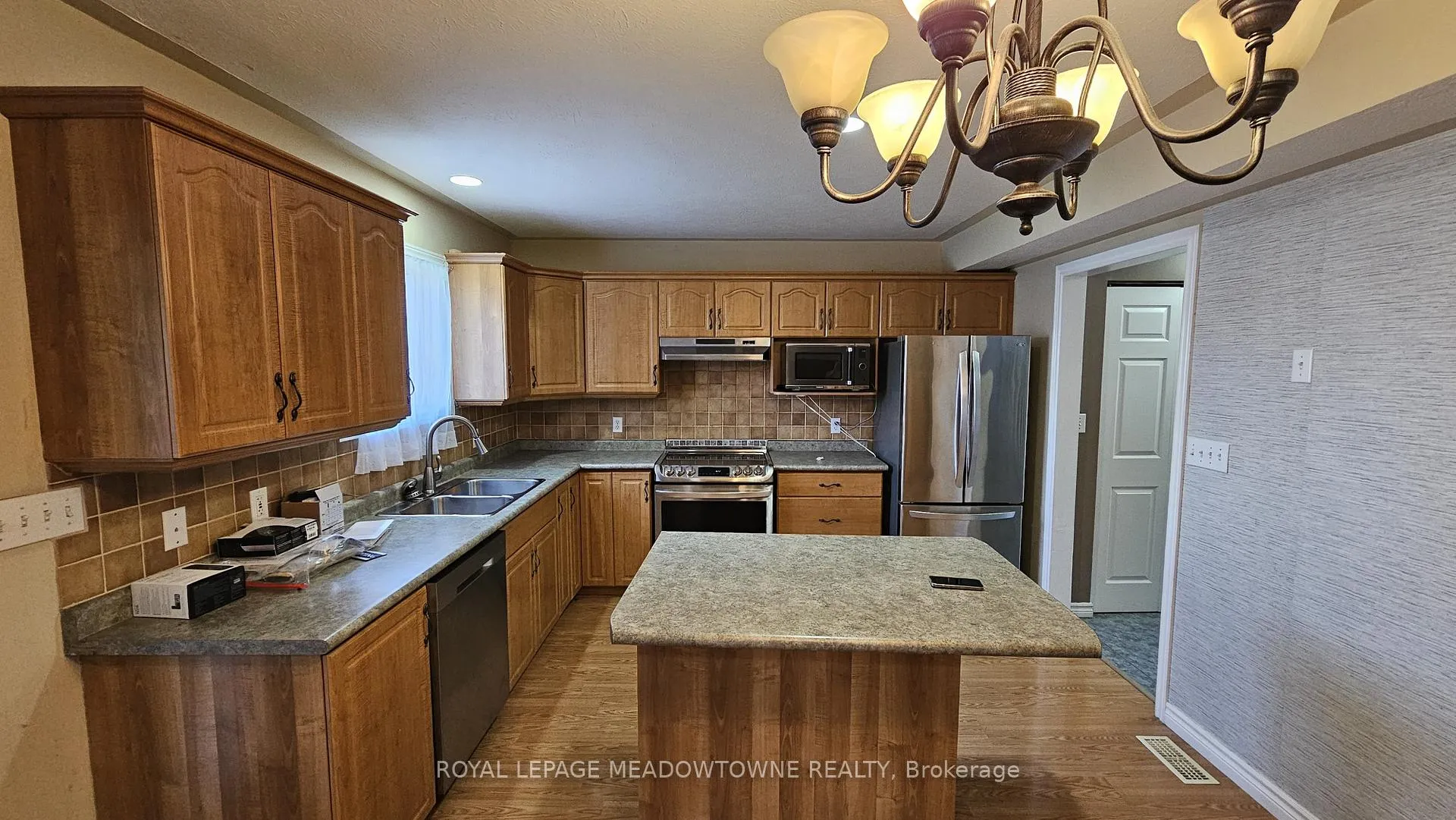 Photo 20 of 135 Taylor Trail, Chatham-Kent — HOMEH