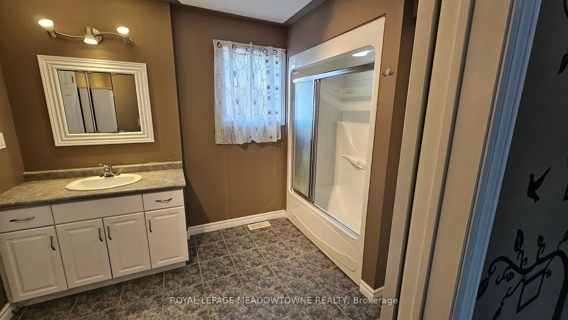 Photo 28 of 135 Taylor Trail, Chatham-Kent — HOMEH