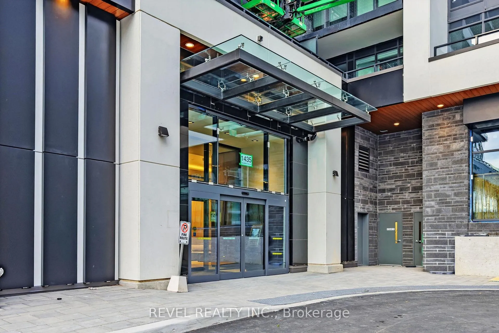 Photo 2 of Unit 2004, 1435 Celebration Drive, Pickering, Bay Ridges — HOMEH
