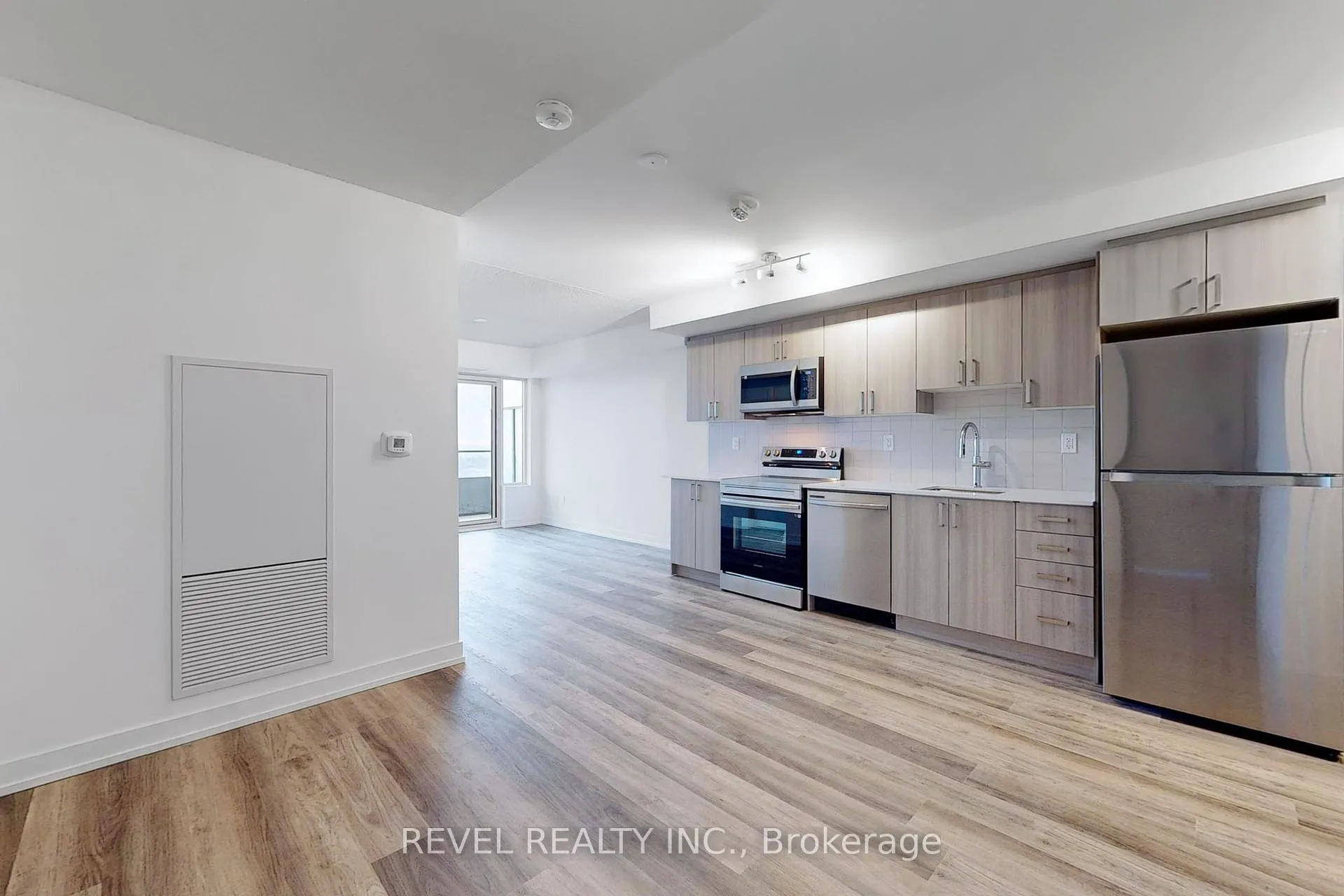 Photo 5 of Unit 2004, 1435 Celebration Drive, Pickering, Bay Ridges — HOMEH