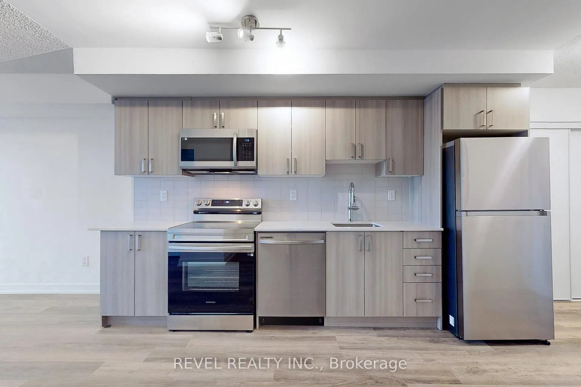 Photo 12 of Unit 2004, 1435 Celebration Drive, Pickering, Bay Ridges — HOMEH