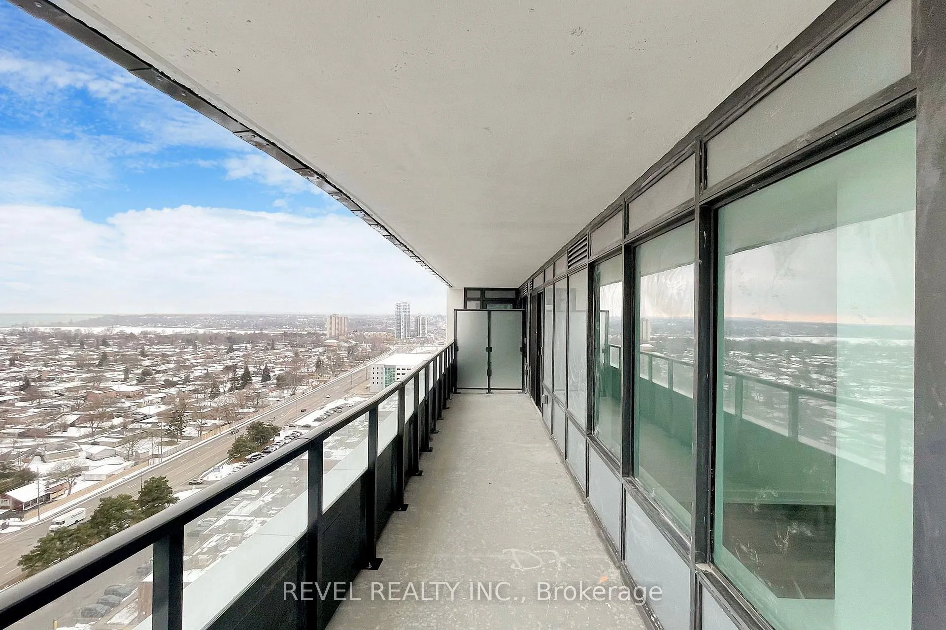 Photo 30 of Unit 2004, 1435 Celebration Drive, Pickering, Bay Ridges — HOMEH