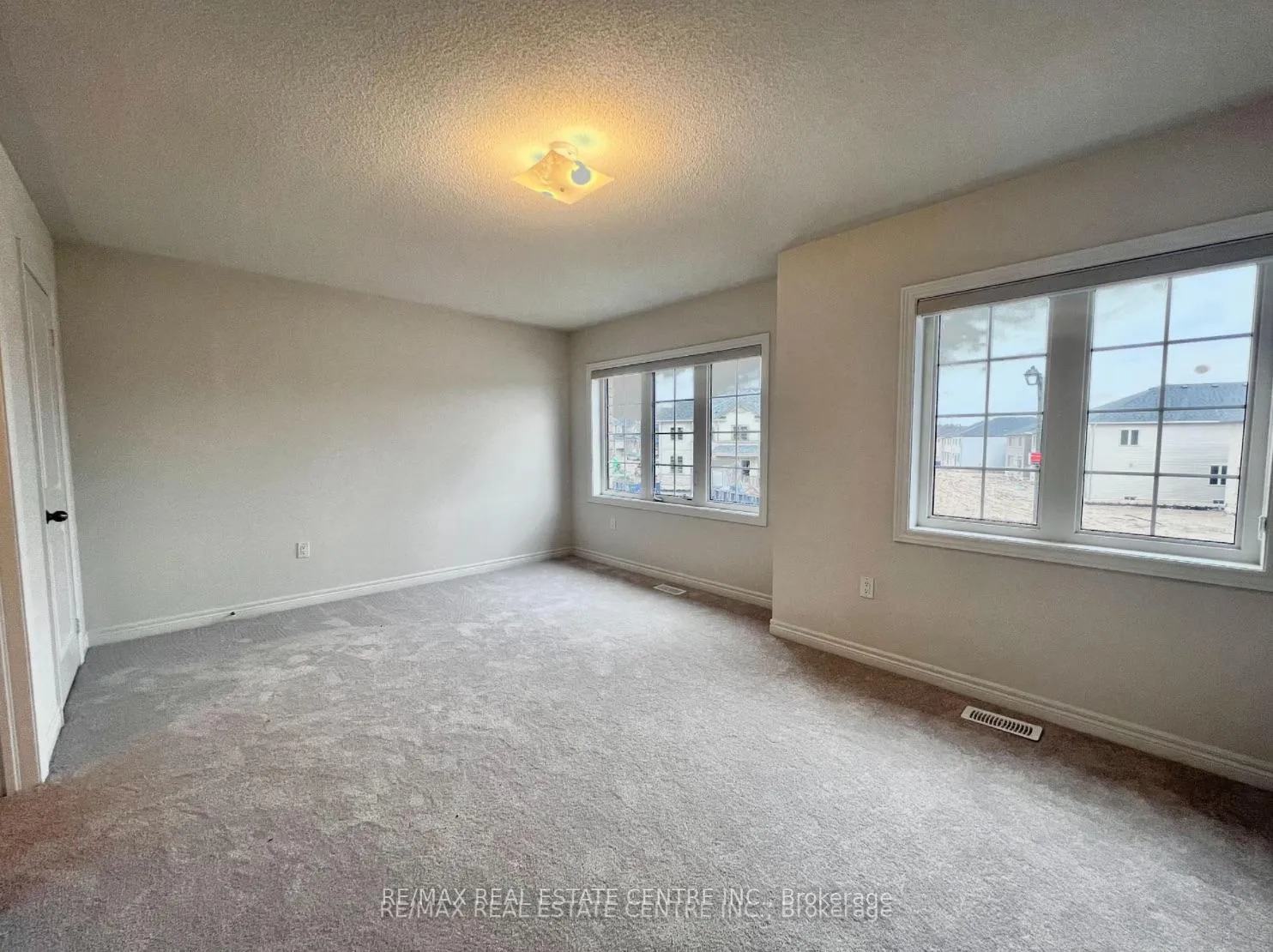 Photo 16 of 214 Chippewa Avenue, Shelburne — HOMEH