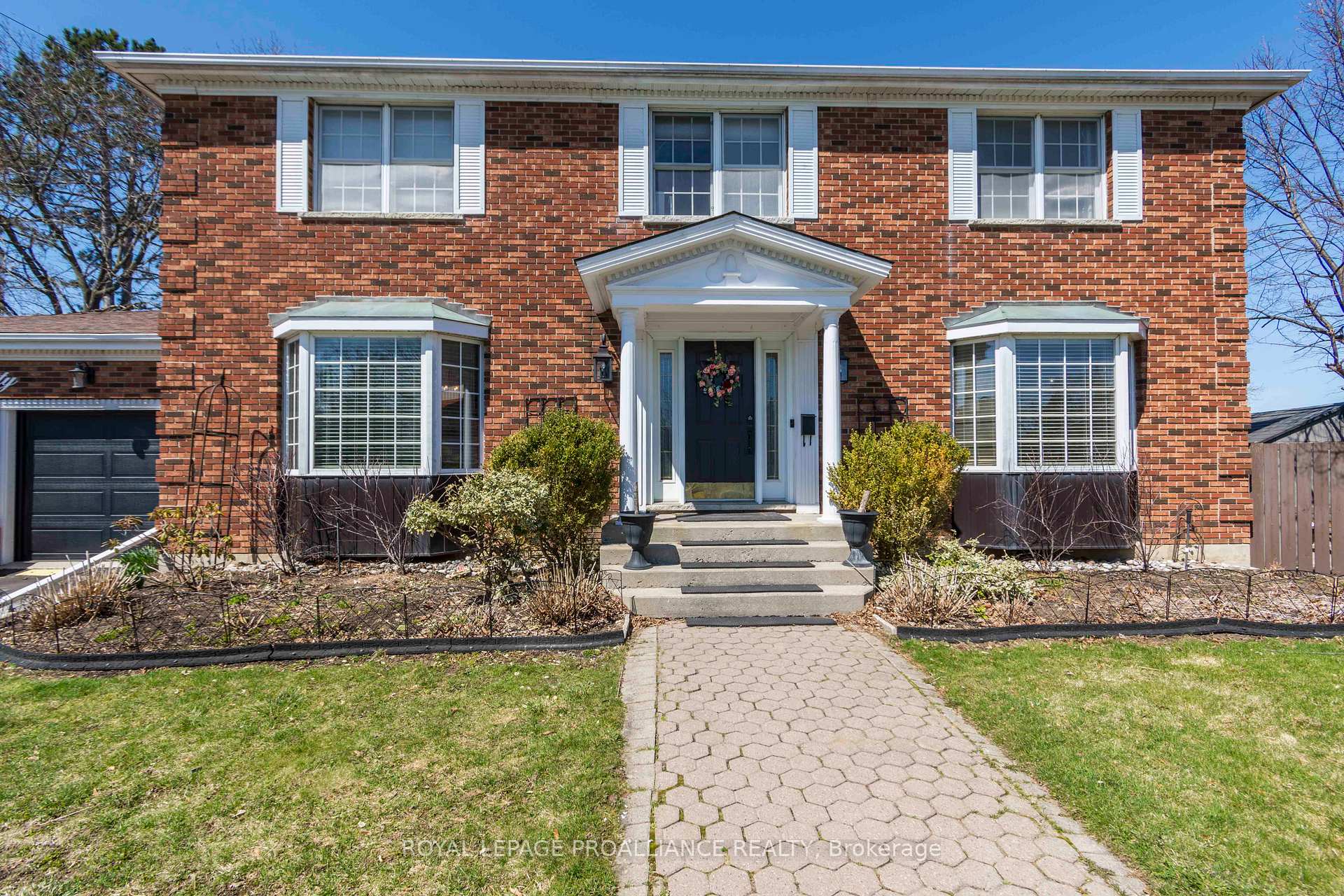 Photo 1 of 20 Hope Crescent, Belleville, Belleville Ward — HOMEH