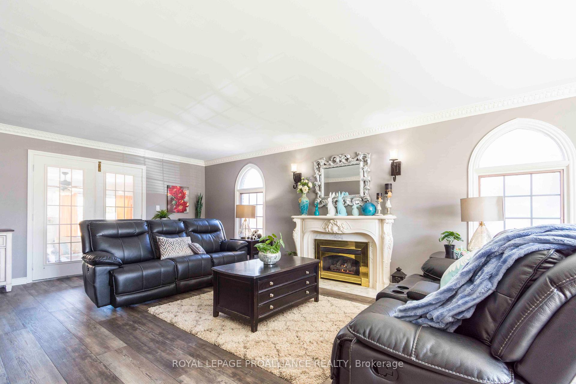 Photo 10 of 20 Hope Crescent, Belleville, Belleville Ward — HOMEH
