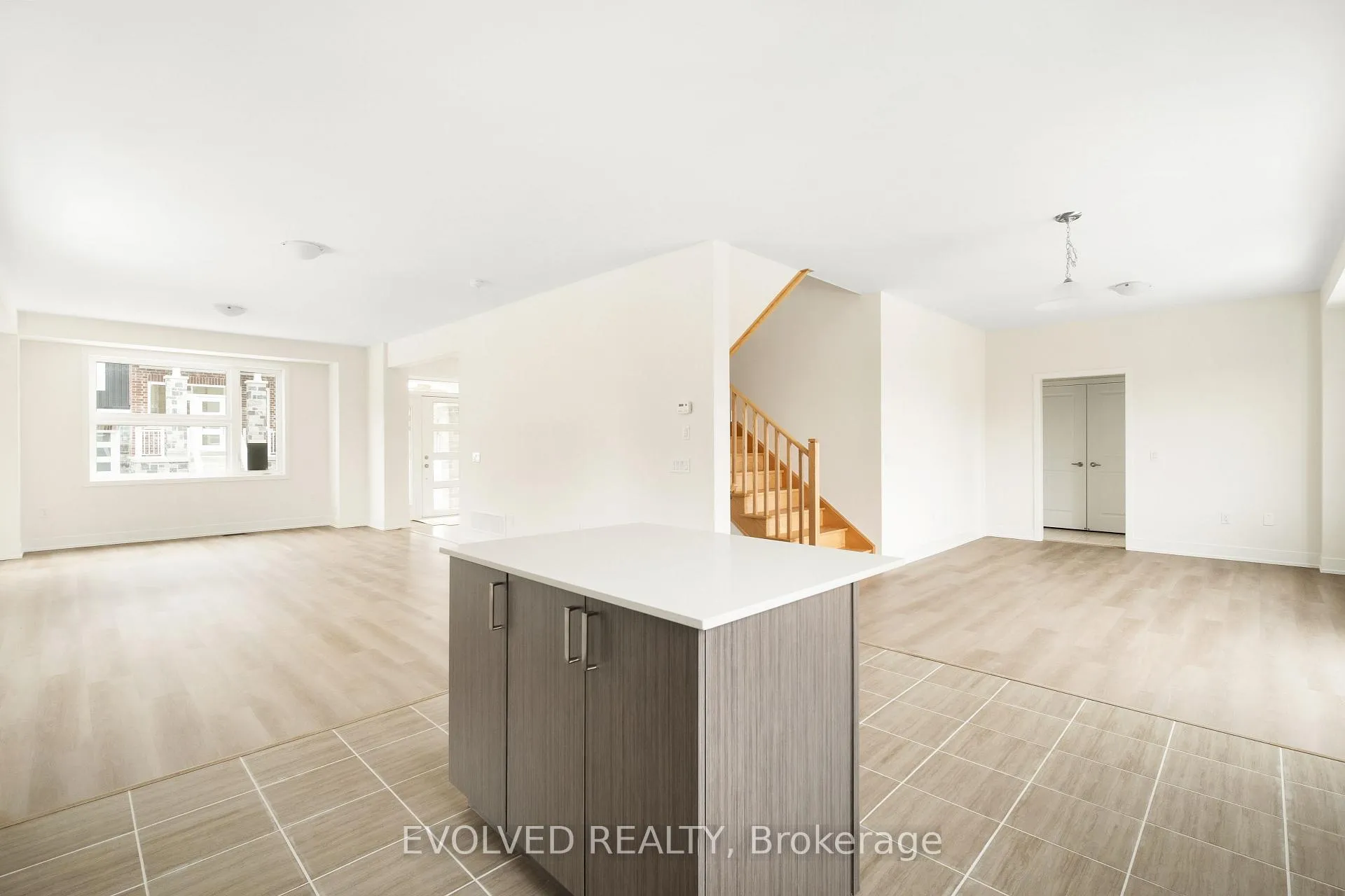 Photo 9 of 8 Hampton Lane, Barrie, Ardagh — HOMEH