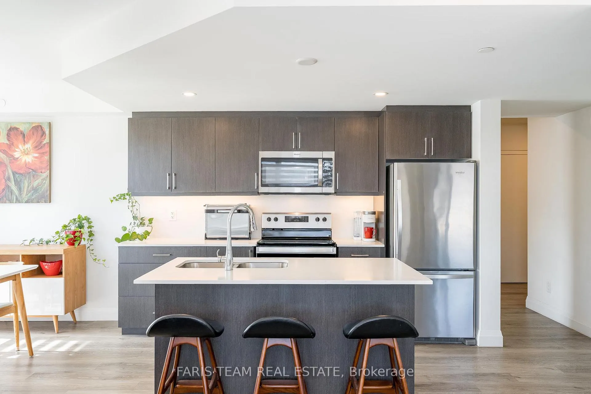 Photo 7 of Unit 812, 58 Lakeside Terrace, Barrie, Little Lake — HOMEH