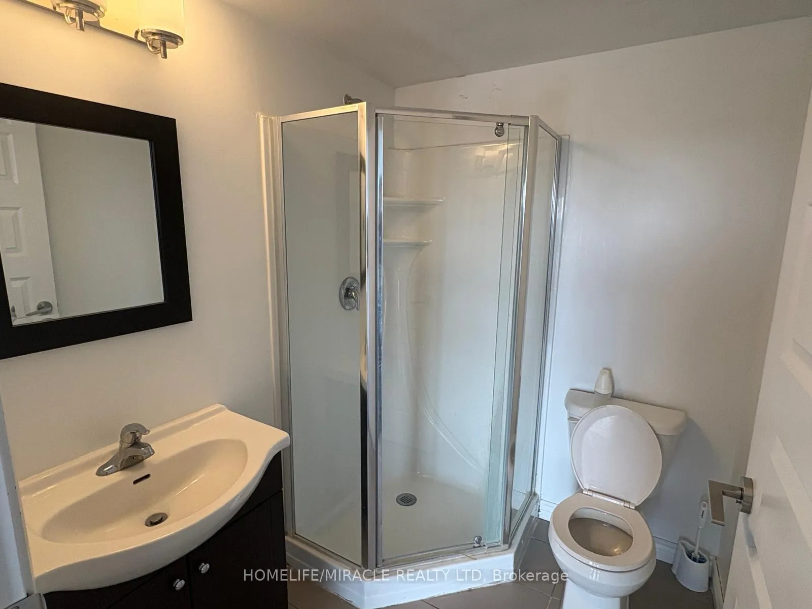 Photo 8 of Unit 903, 158 King [Tower-2] Street, Waterloo, Downtown Waterloo — HOMEH