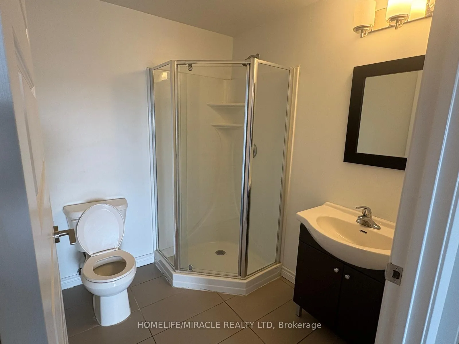 Photo 11 of Unit 903, 158 King [Tower-2] Street, Waterloo, Downtown Waterloo — HOMEH