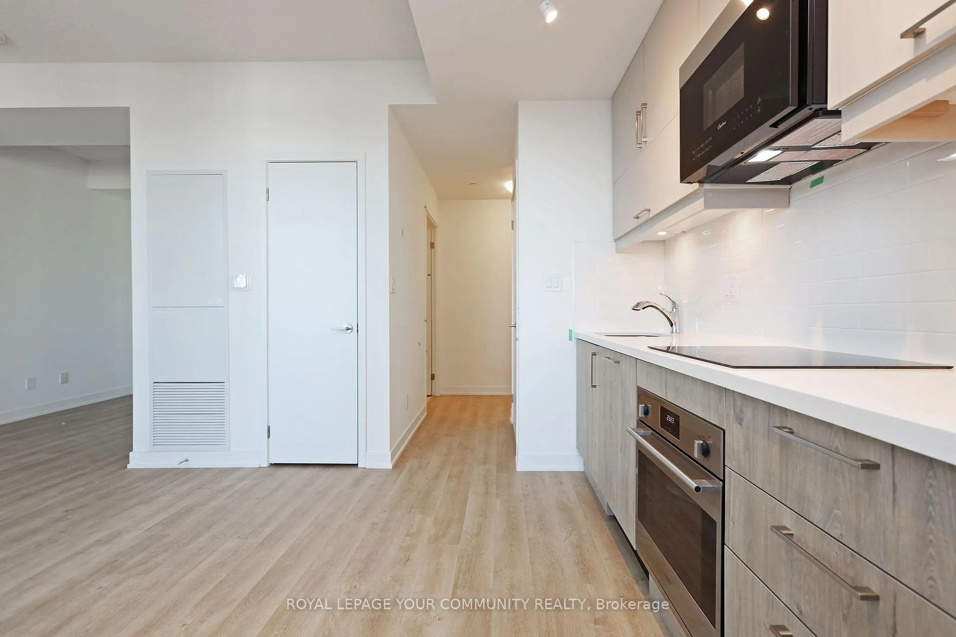 Photo 7 of Unit A1514, 8119 Birchmount Road, Markham, Unionville — HOMEH