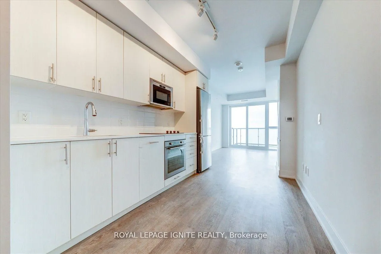 Photo 2 of Unit 2106, 2550 Simcoe Street N, Oshawa, Windfields — HOMEH