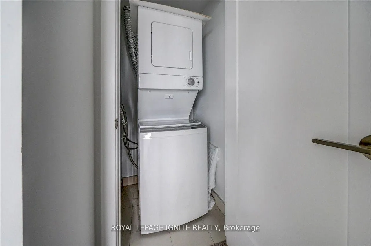 Photo 6 of Unit 2106, 2550 Simcoe Street N, Oshawa, Windfields — HOMEH