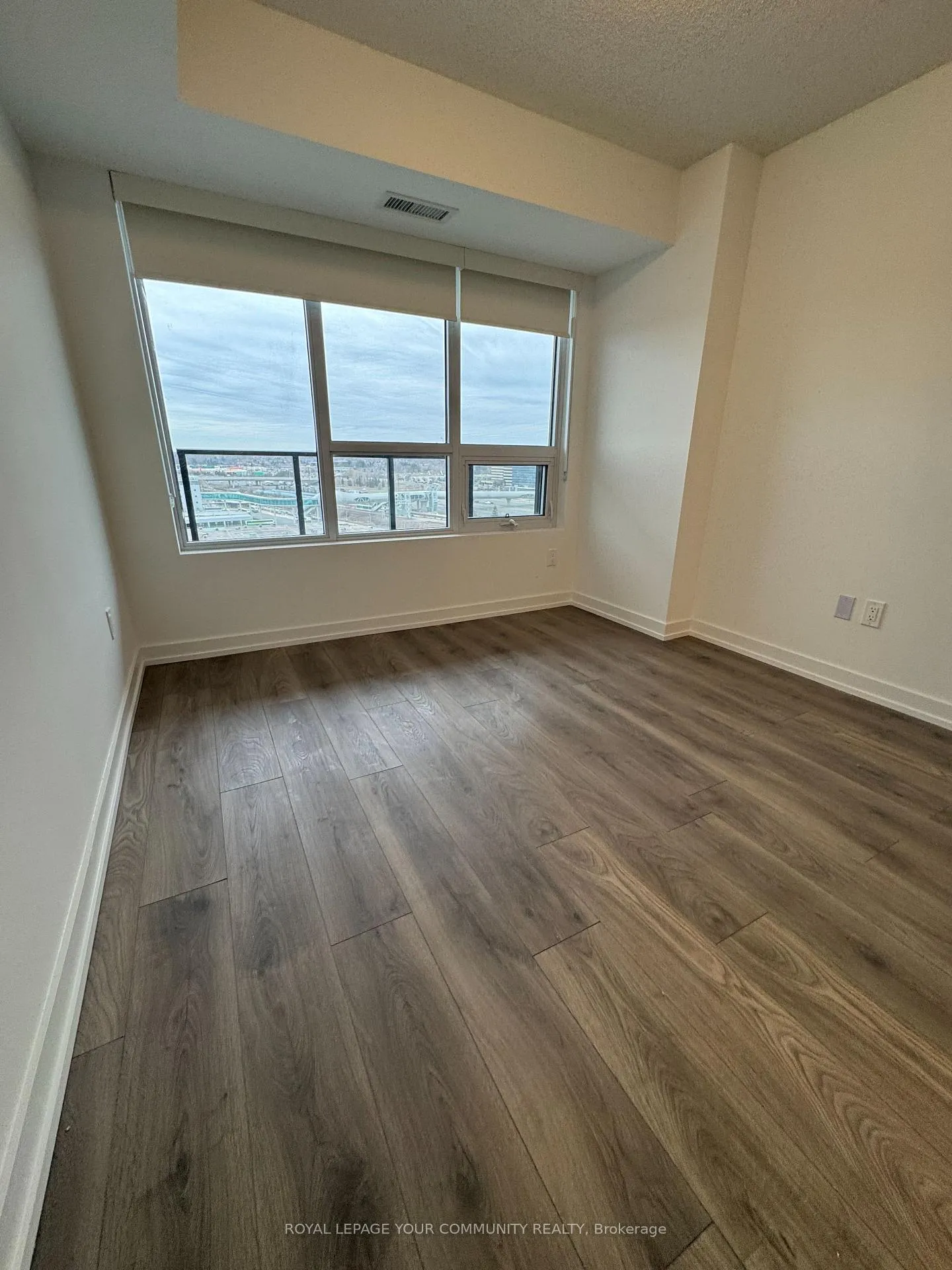 Photo 5 of Unit 1311, 1435 Celebration Drive, Pickering, Bay Ridges — HOMEH