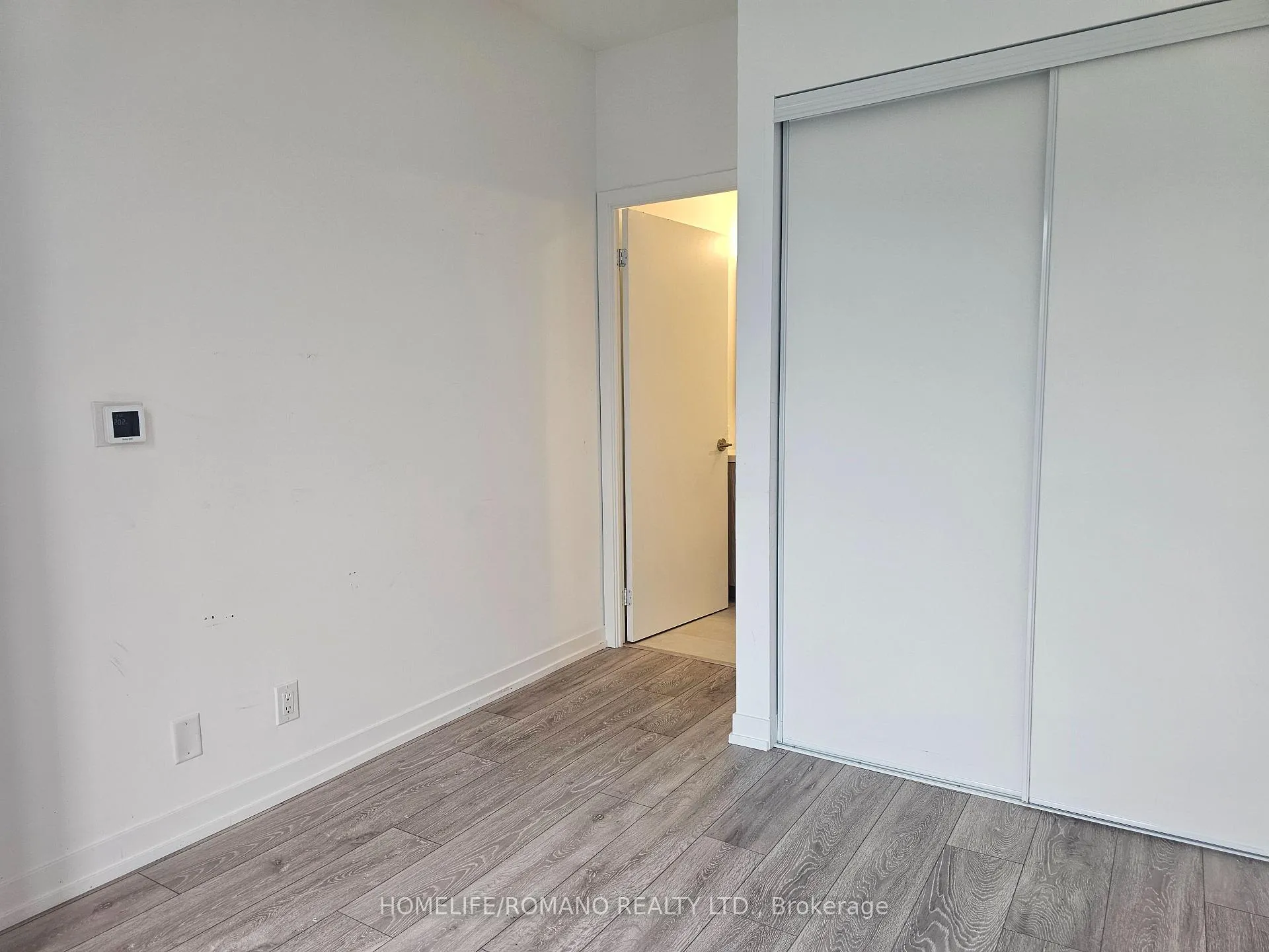 Photo 8 of Unit 332, 2020 Bathurst Street, Toronto, Humewood-Cedarvale — HOMEH