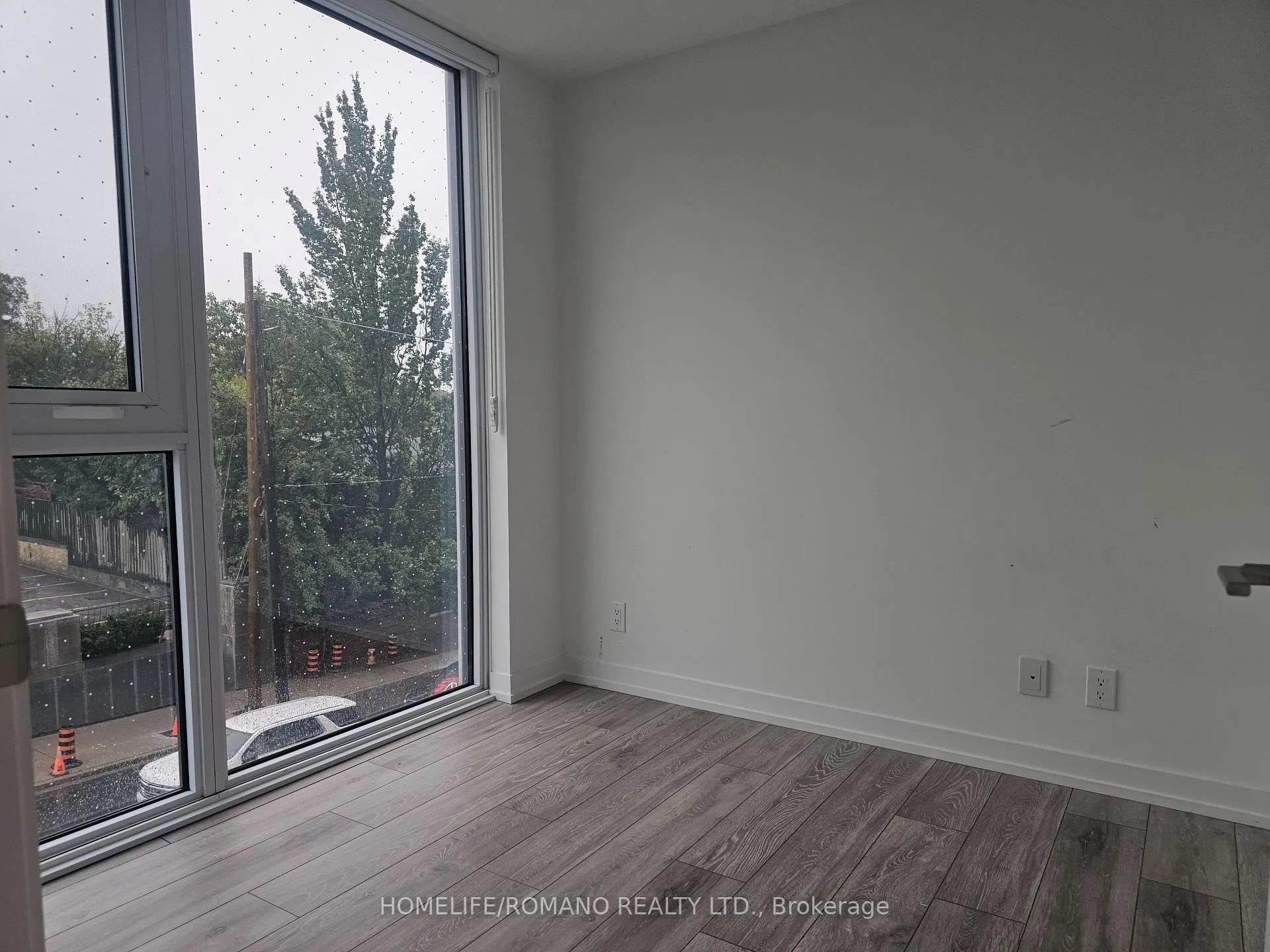 Photo 10 of Unit 332, 2020 Bathurst Street, Toronto, Humewood-Cedarvale — HOMEH