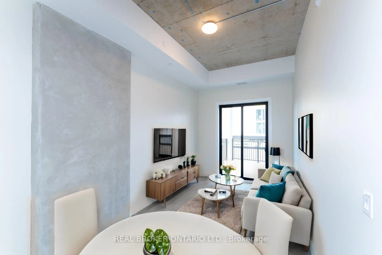 Photo 3 of Unit 505, 169 James Street S, Hamilton, Corktown — HOMEH