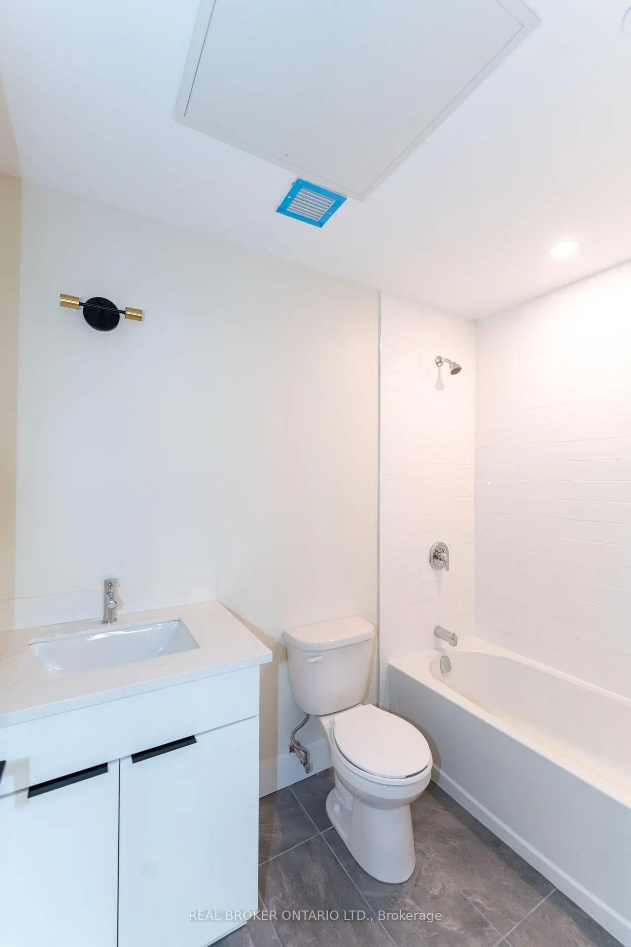 Photo 5 of Unit 505, 169 James Street S, Hamilton, Corktown — HOMEH