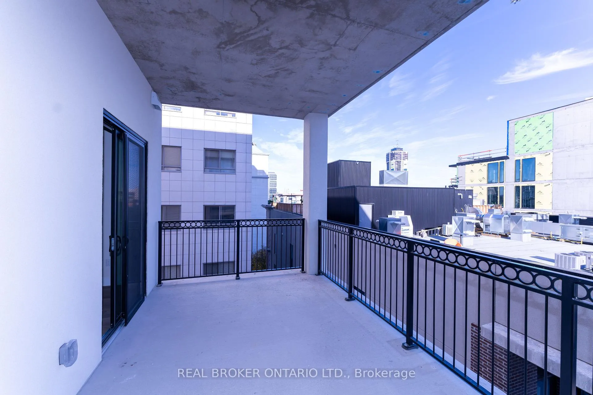 Photo 6 of Unit 505, 169 James Street S, Hamilton, Corktown — HOMEH