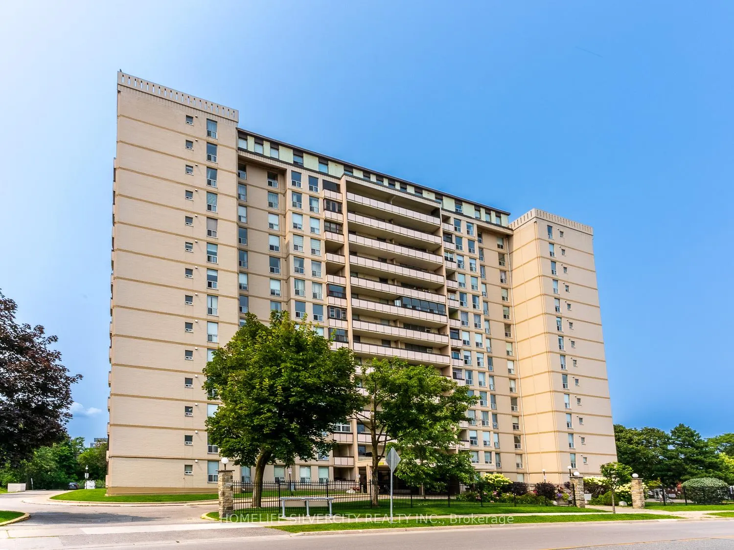 Front of Unit 708, 130 Neptune Drive