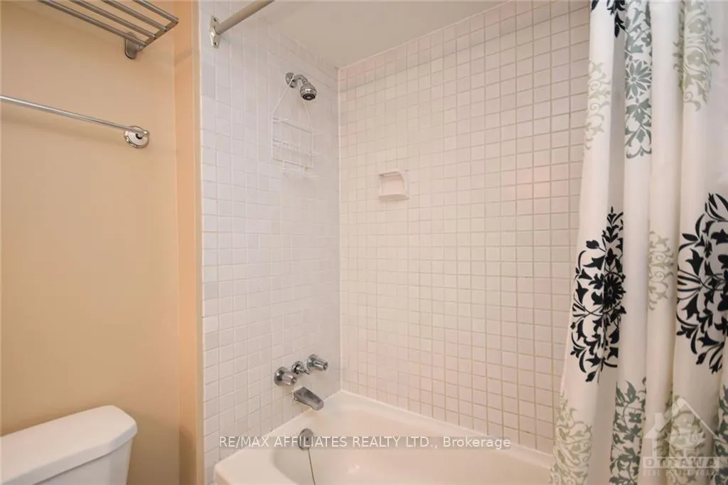 Photo 15 of Unit 512, 2760 Carousel Crescent, Ottawa, Emerald Woods/Sawmill Creek — HOMEH
