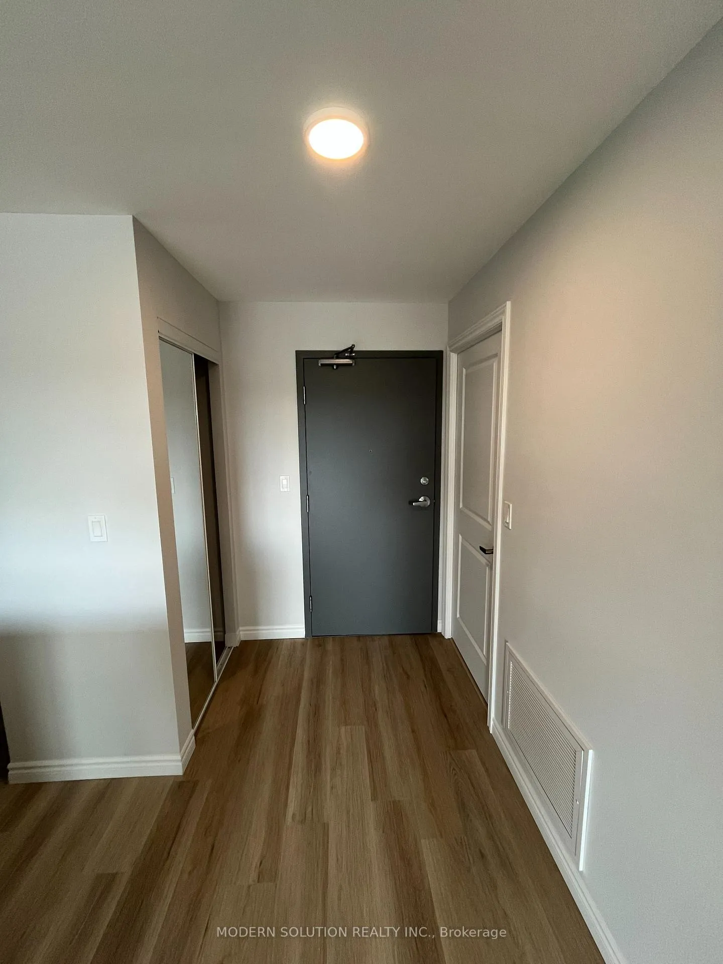 Photo 2 of Unit 615, 425 Watson Parkway N, Guelph, Grange Road — HOMEH